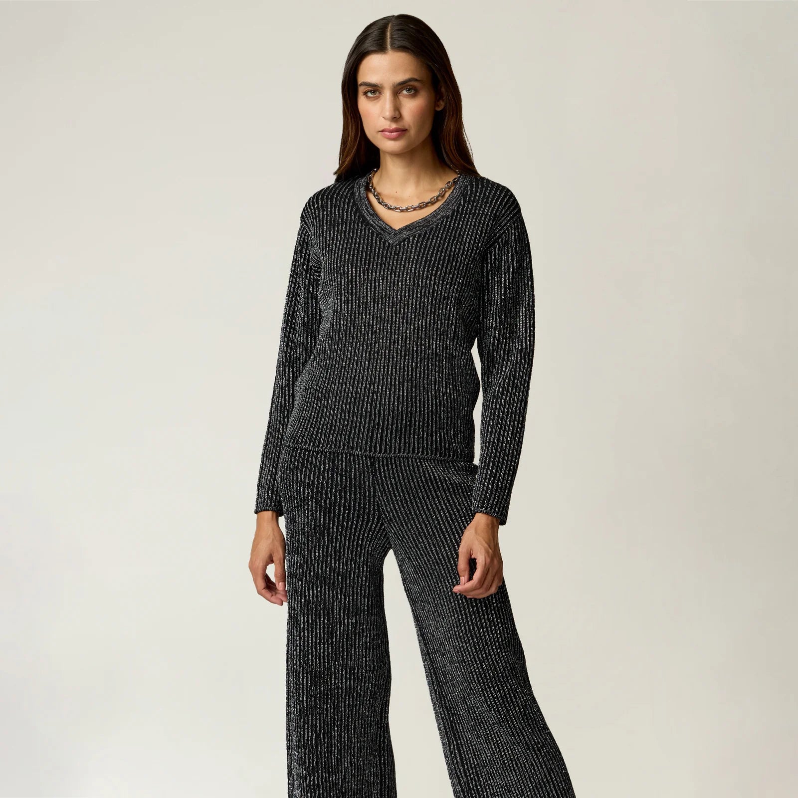 SUÉTER TEJIDO NEGRO R22545