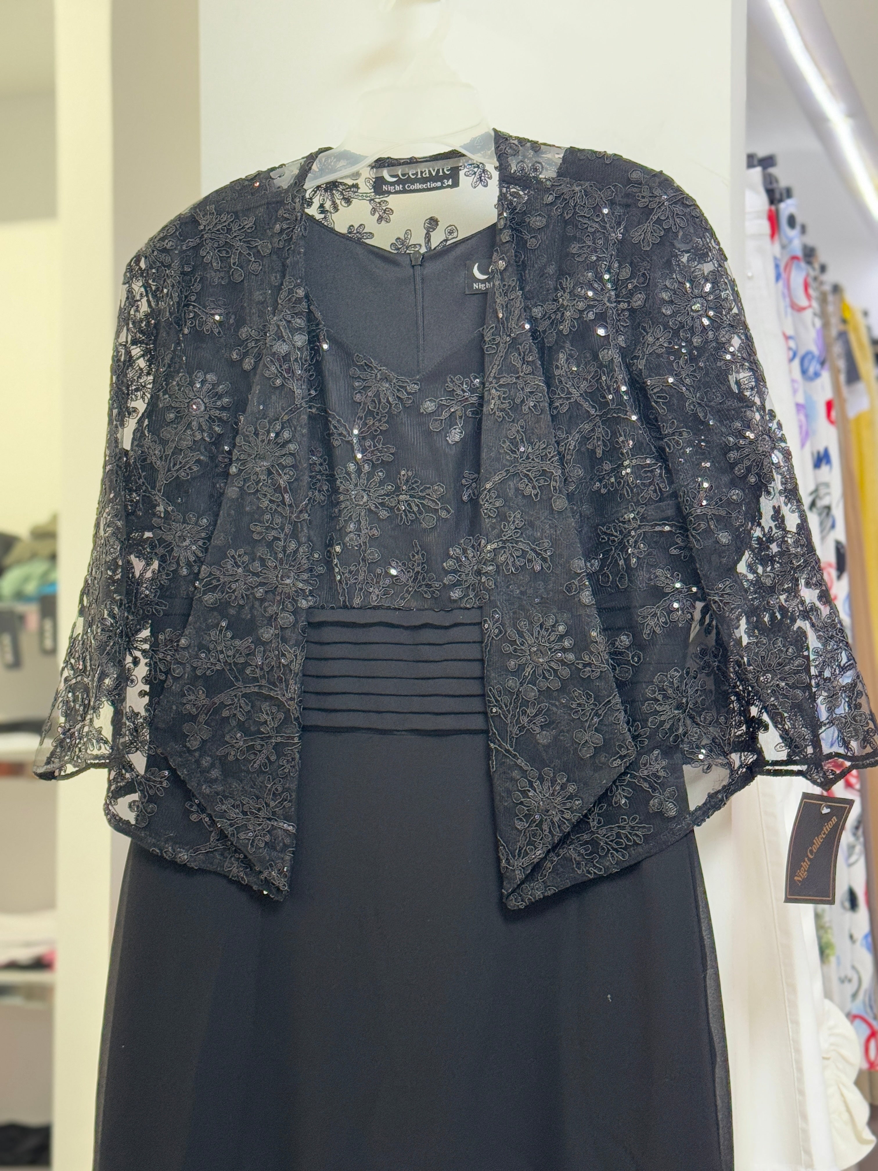 VESTIDO LARGO NEGRO/ORO BORDADO 9013