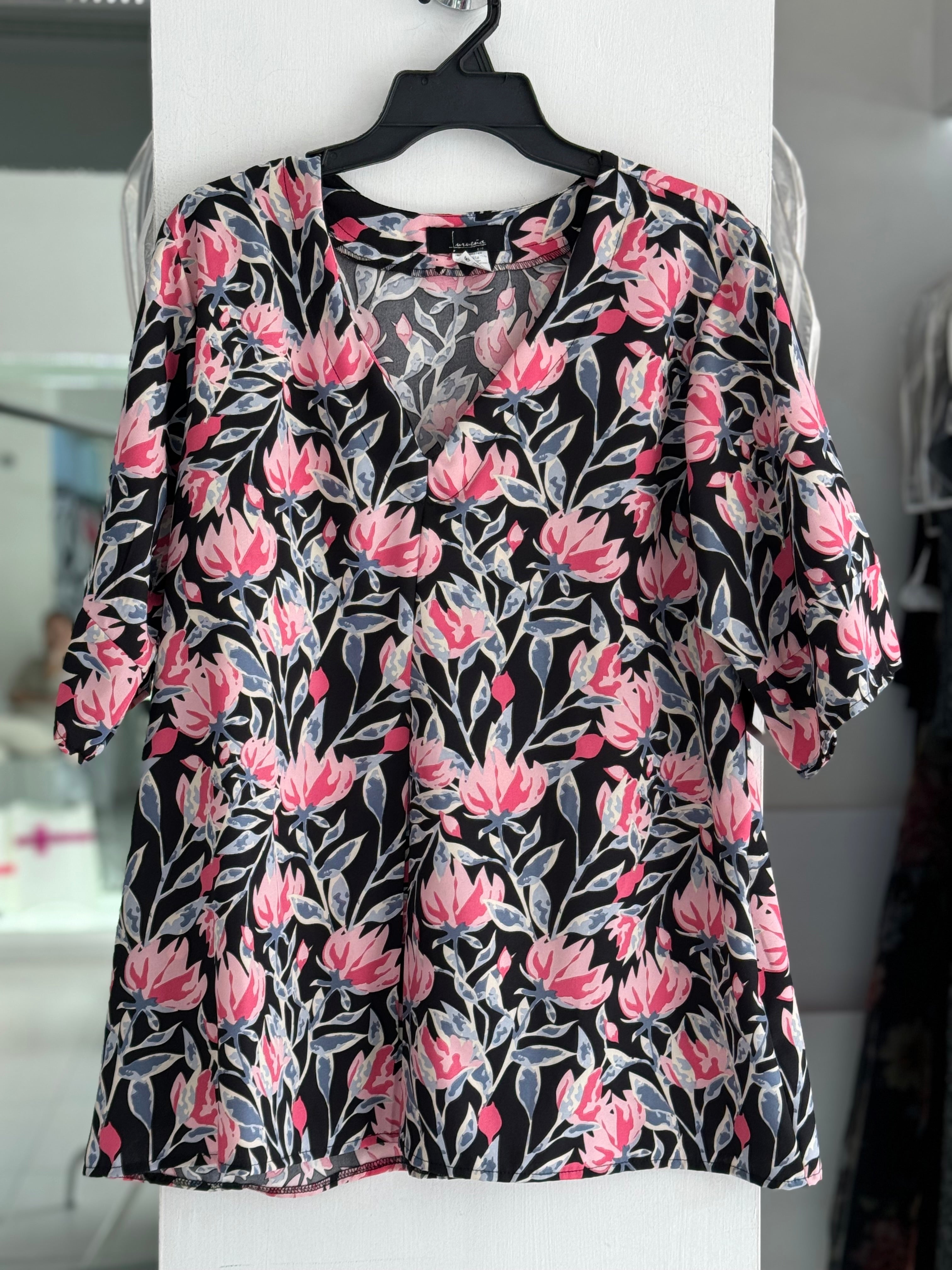 BLUSA ESTAMPADA TULIPANES L3790