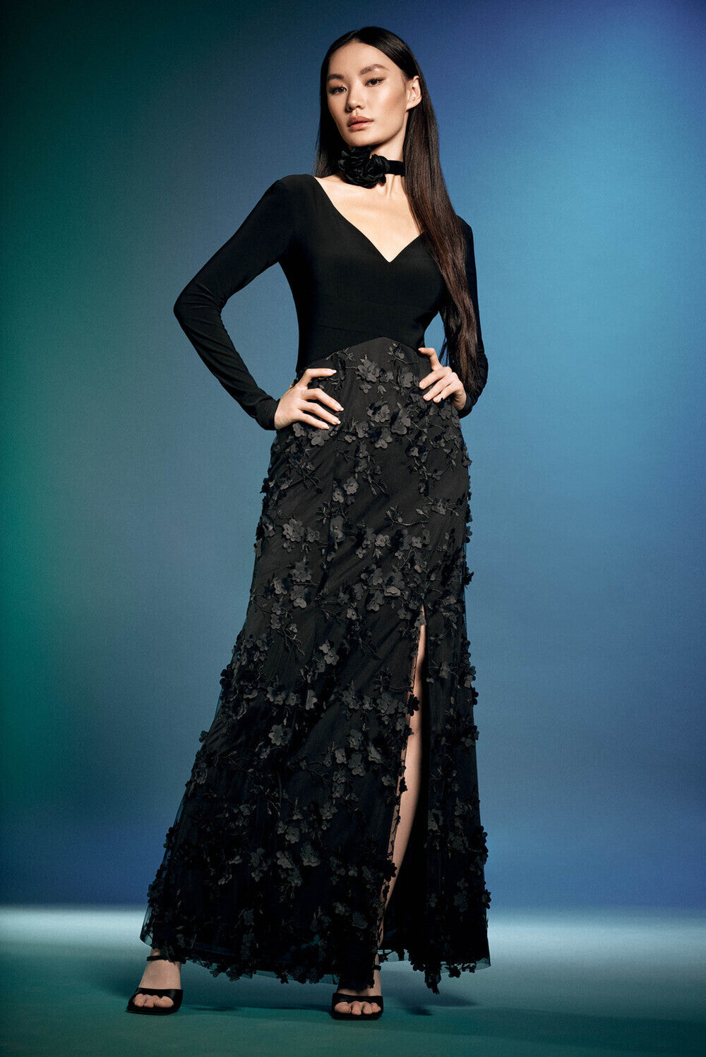 VESTIDO LARGO NEGRO BORDADO 243755