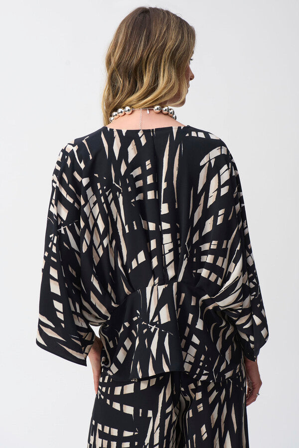 BLUSA NEGRA ESTAMPADA 251047