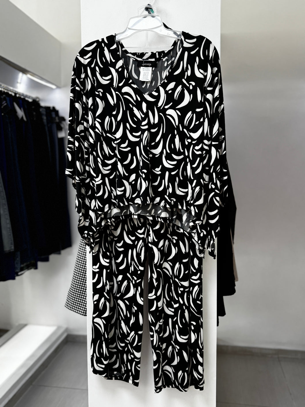 BLUSA+PANTALON BLANCO ESTAMPADO L35521