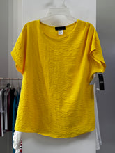 Cargar imagen en el visor de la galería, BLUSA CORRUGADA L37139
