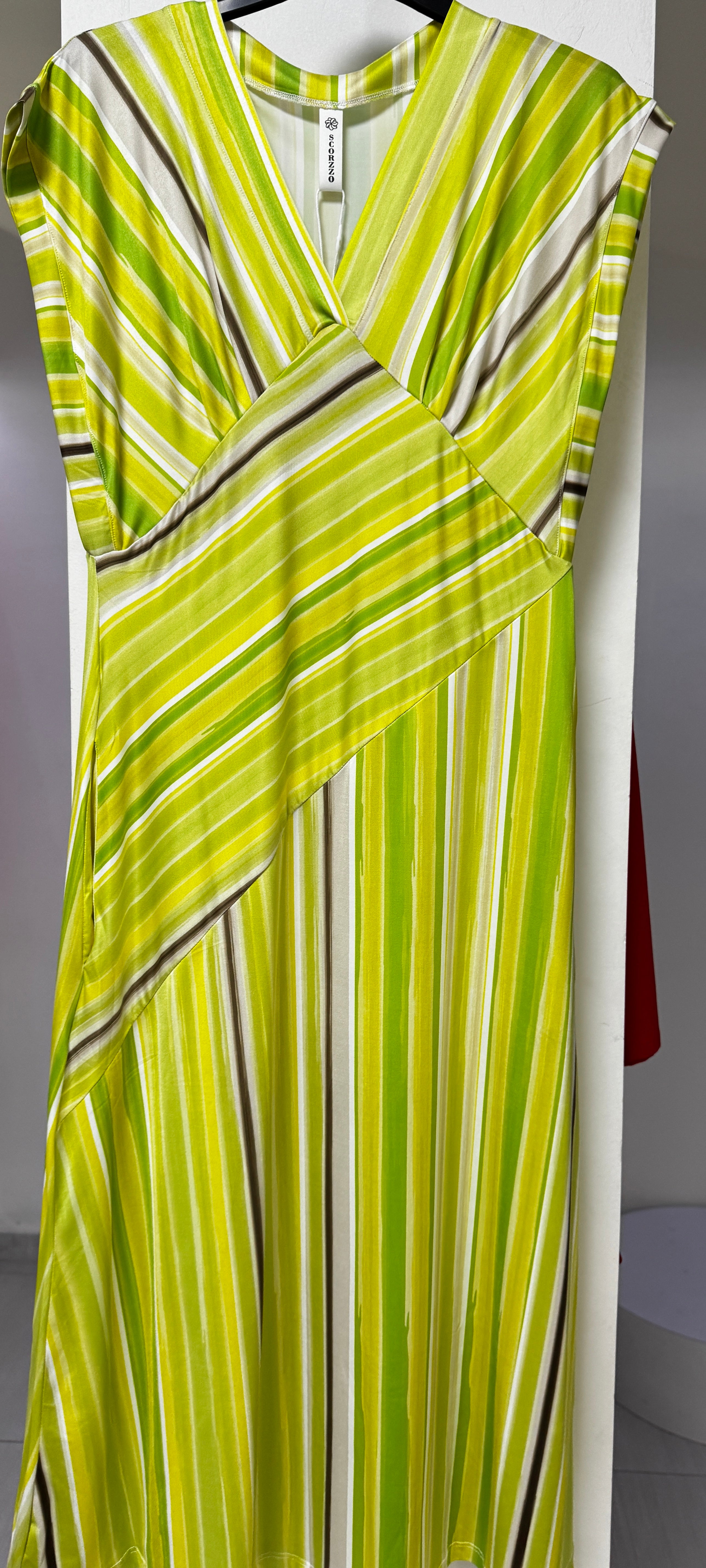 VESTIDO MIDI VERDE LIMON 125643