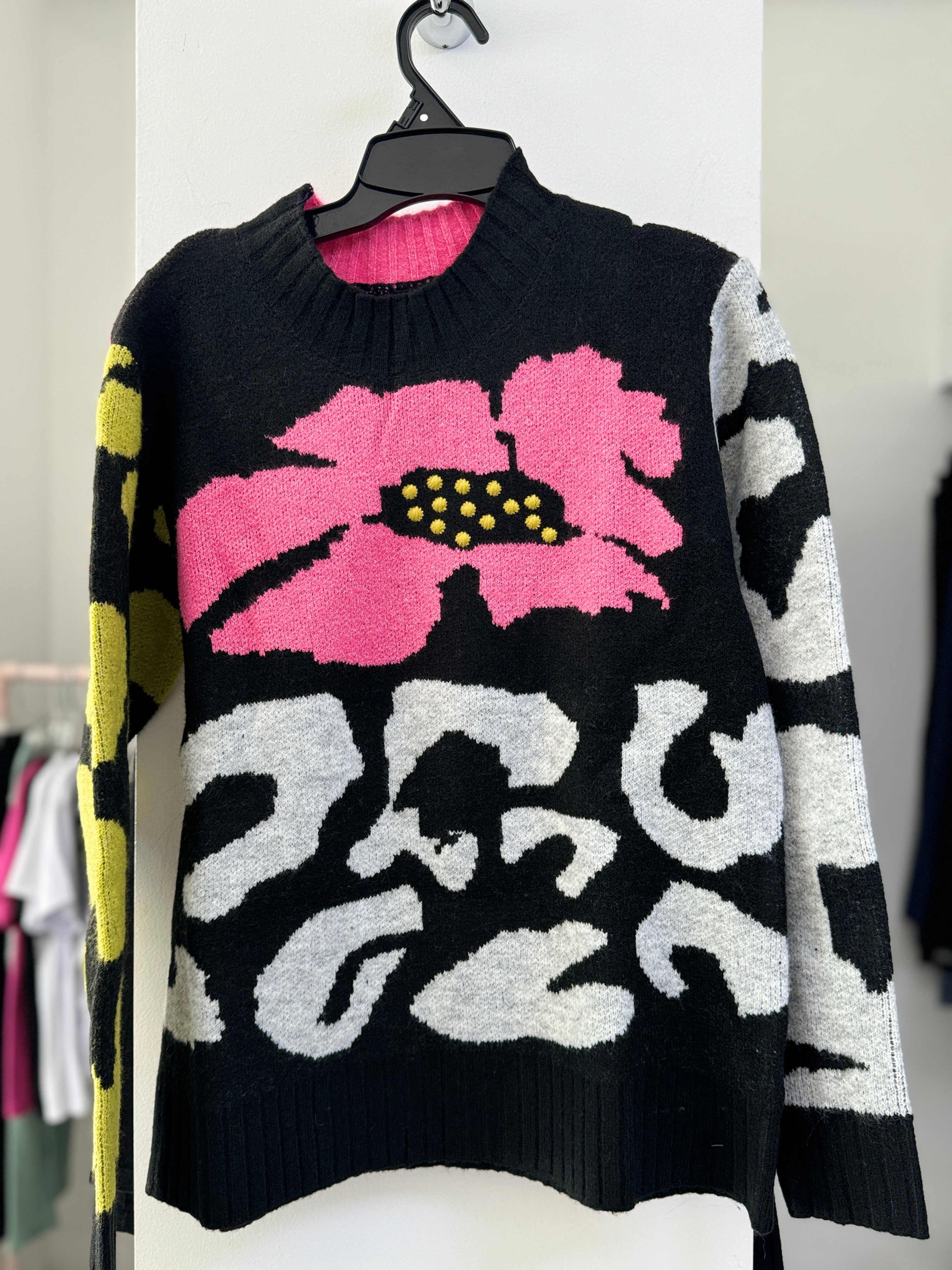 SUÉTER NEGRO ESTAMPADO 224033