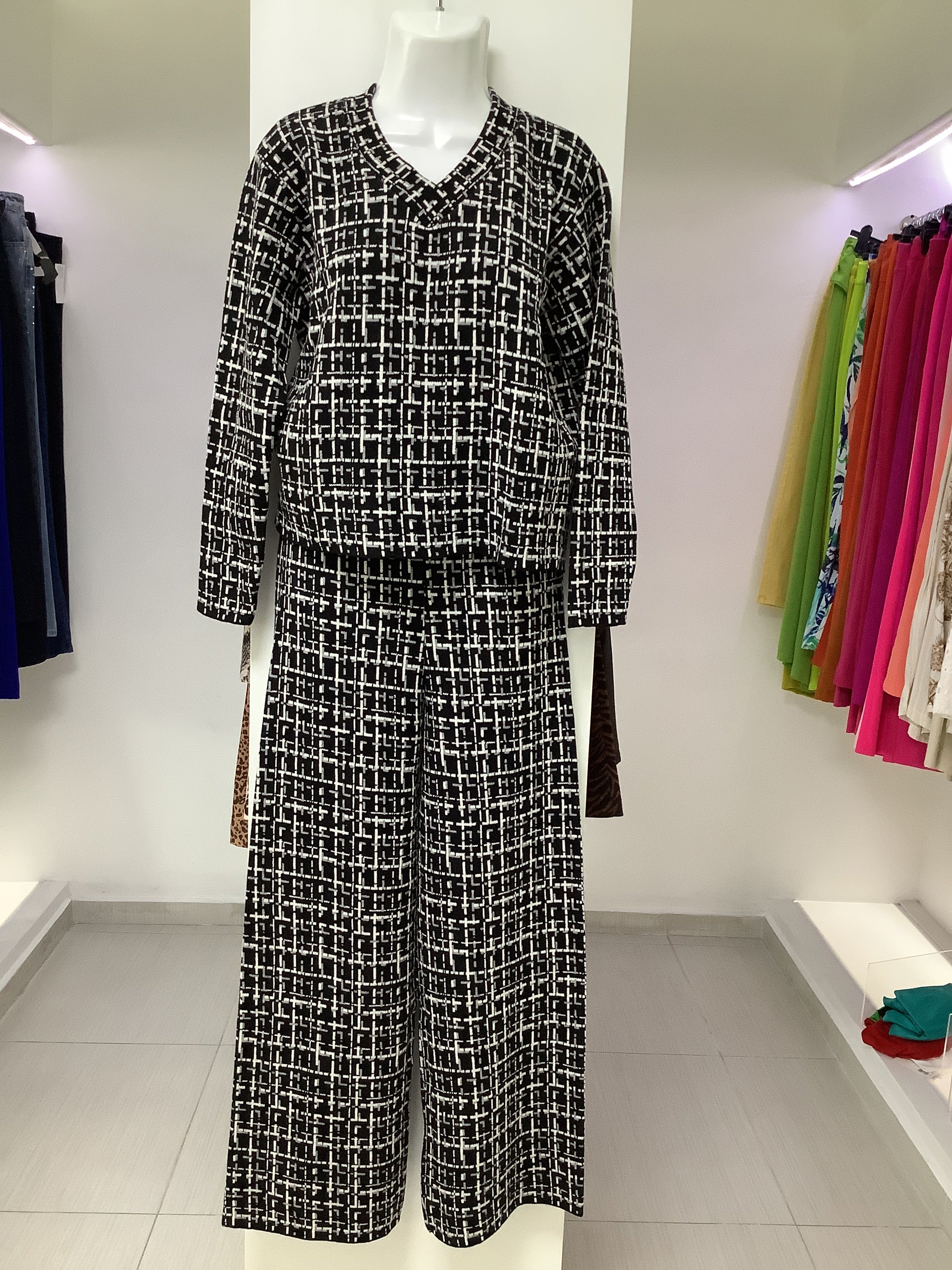 BLUSA+PANTALÓN NEGRO ESTAMPADO L33440