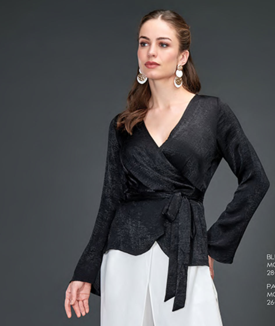 BLUSA NEGRA CORTE CRUZADO 7654