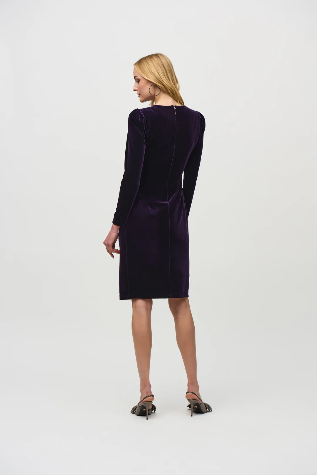 VESTIDO CORTO MORADO TERCIOPELO 244018