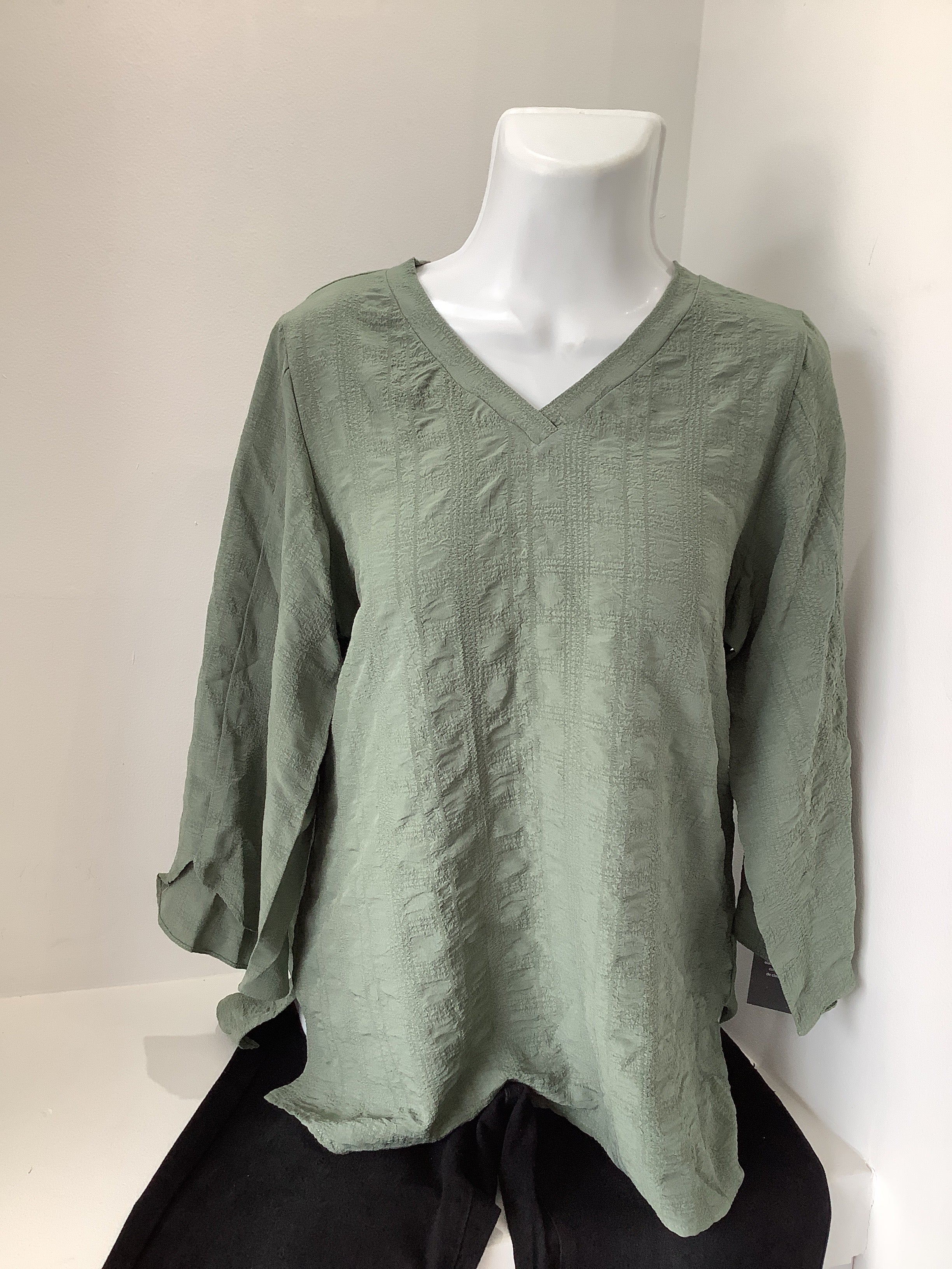 BLUSA OLIVO/BEIGE CORRUGADA L37104