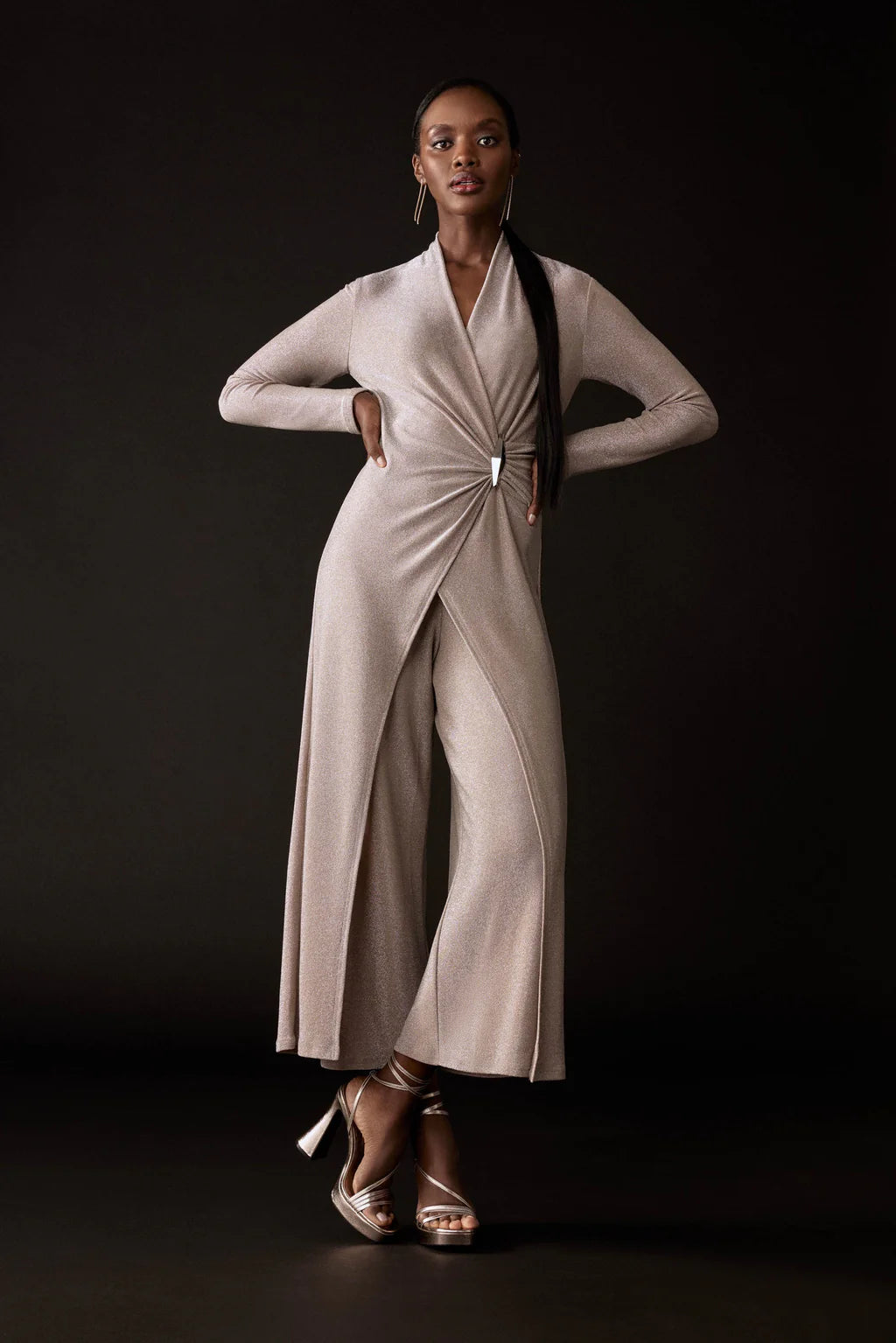 JUMPSUIT DORADO HERRAJE EN CINTURA 243794