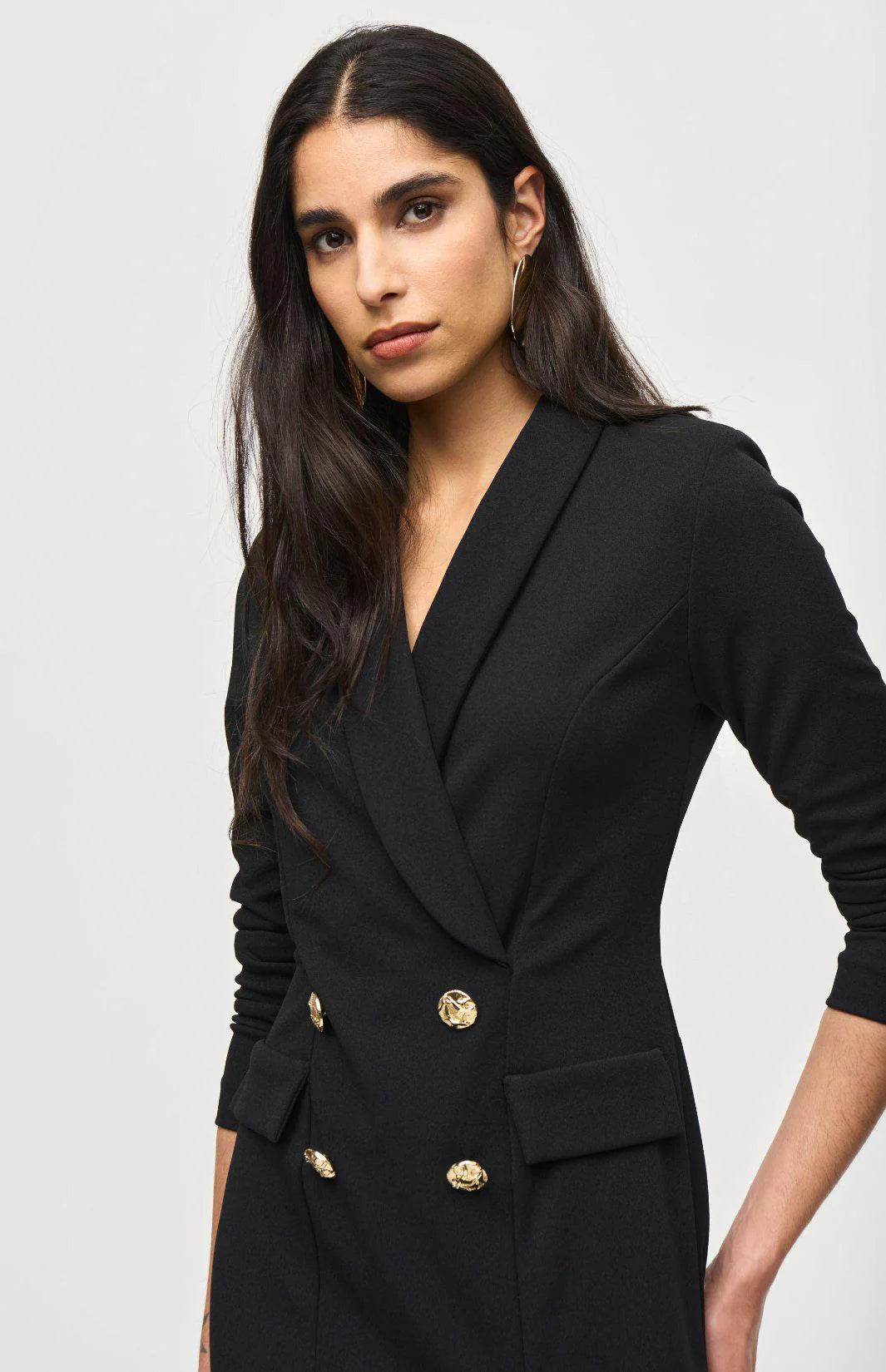 VESTIDO NEGRO CUELLO CRUZADO 243146