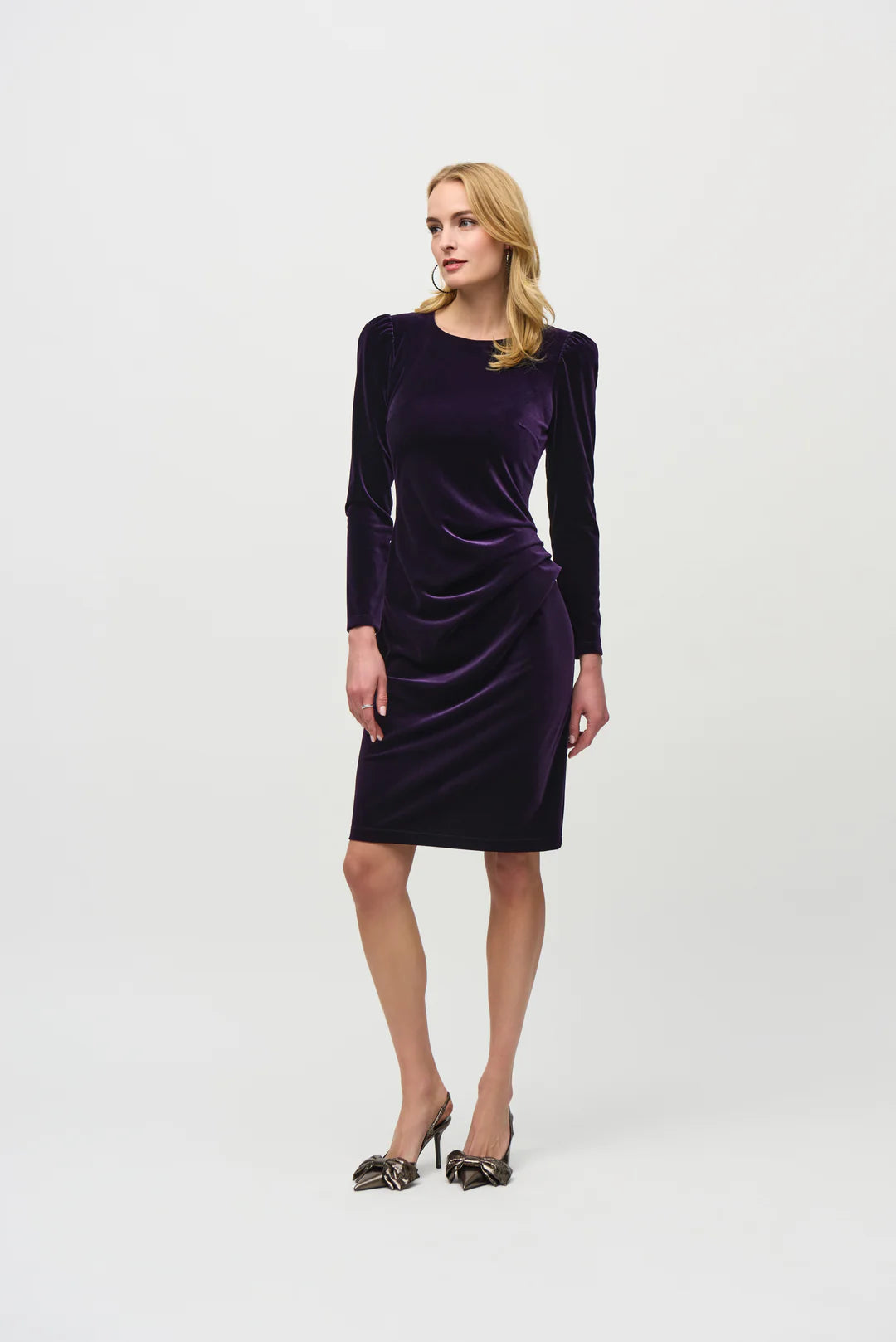VESTIDO CORTO MORADO TERCIOPELO 244018