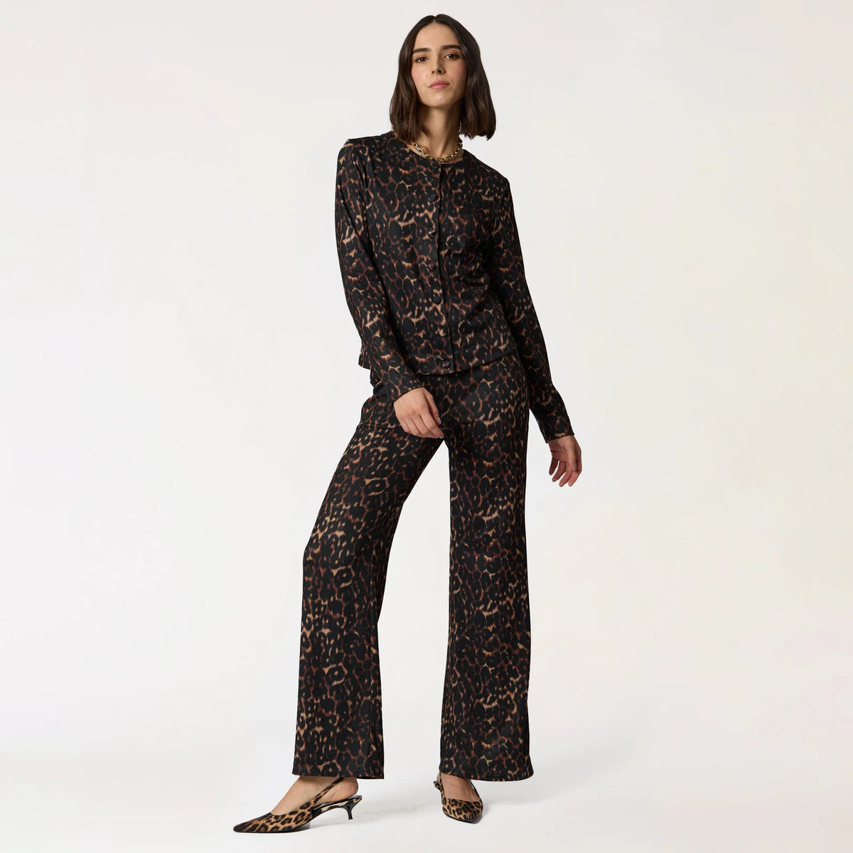 PANTALÓN NEGRO ANIMAL PRINT R26062