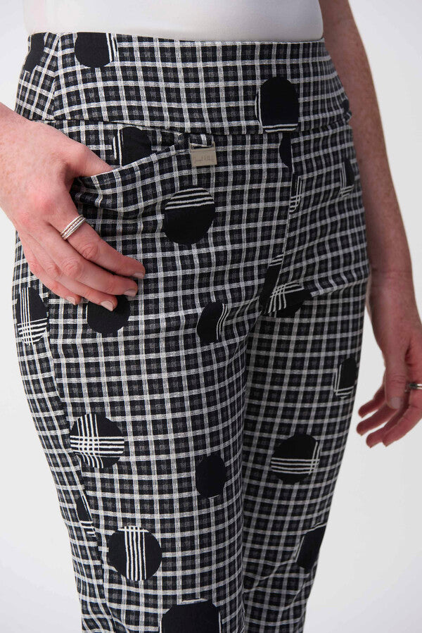 PANTALÓN NEGRO ESTAMPADO 251210
