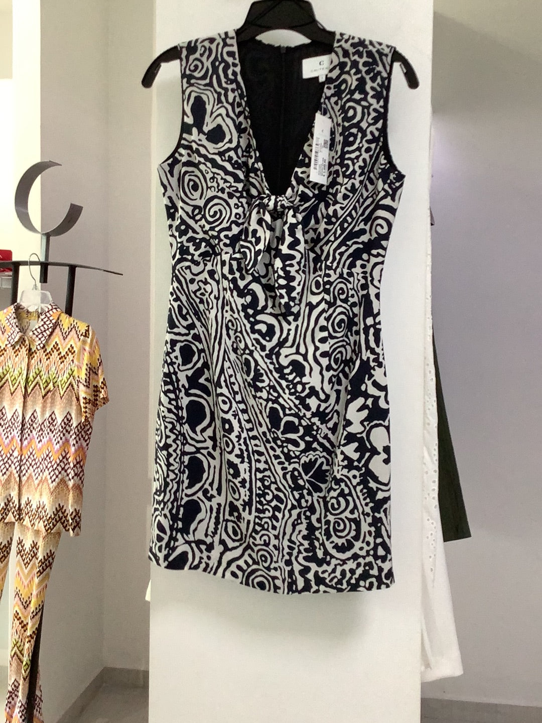VESTIDO CORTO NEGRO ESTAMPADO R12459