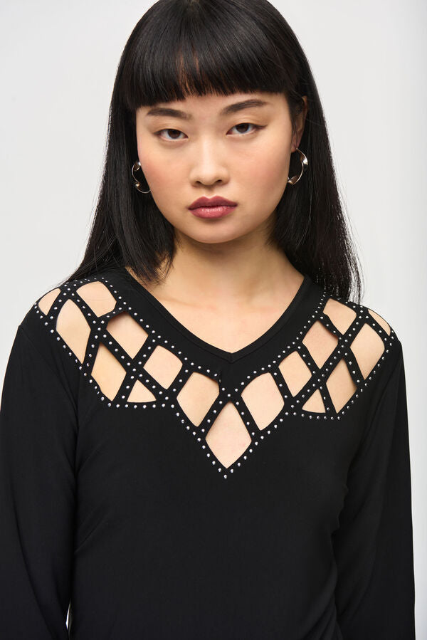 BLUSA NEGRA ESCOTE C/ESTOPEROLES 243332