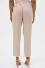 Cargar imagen en el visor de la galería, PANTALÓN CAPRI BEIGE 252048
