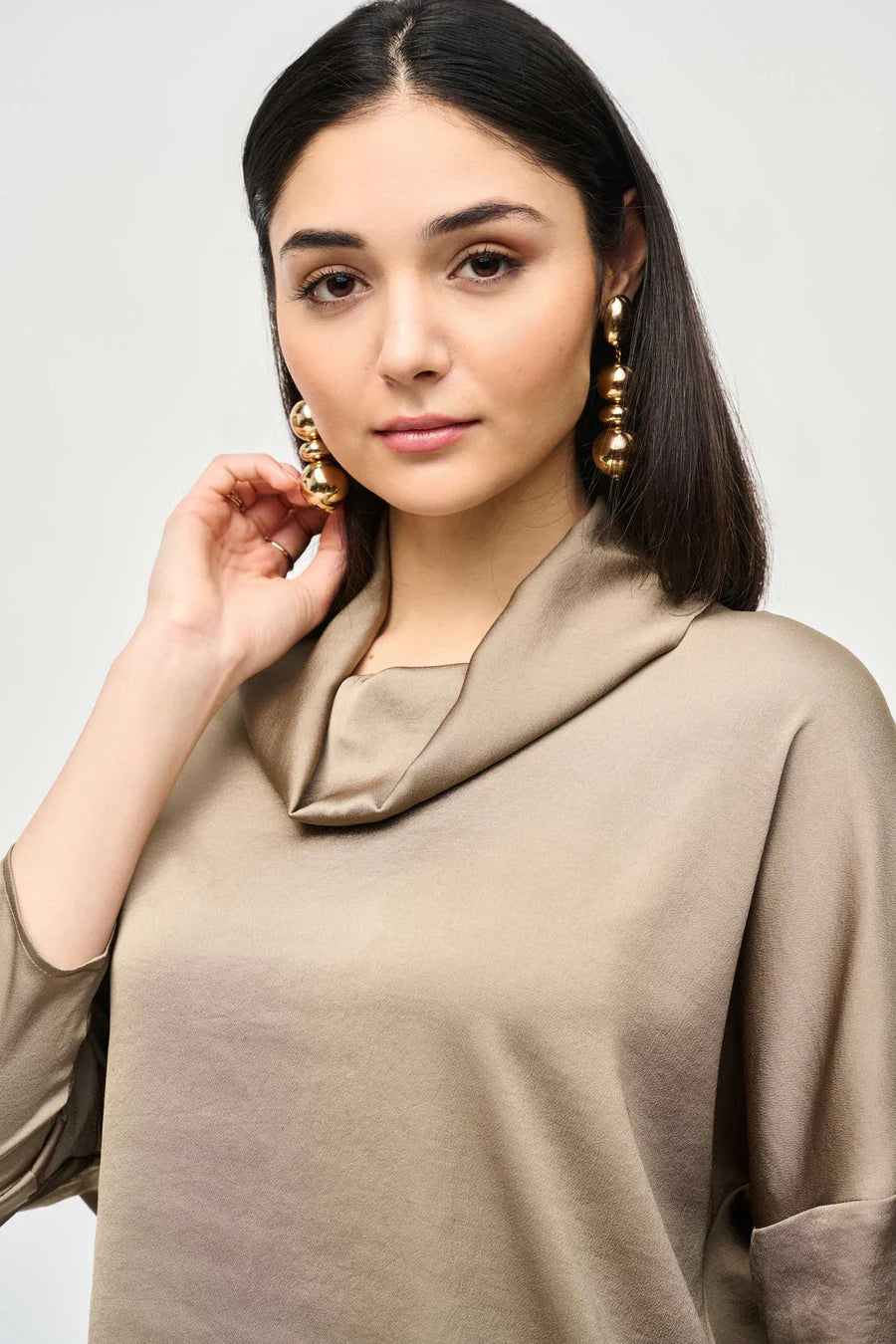 BLUSA SATÉN CUELLO CAÍDO 243189