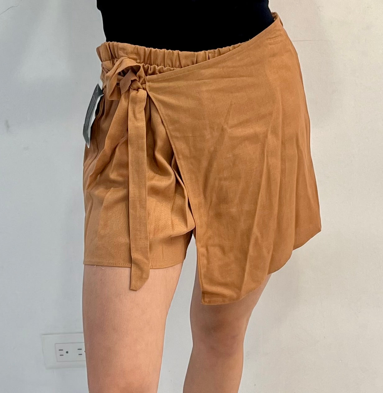 FALDA SHORT NEGRO/VERDE/CAMEL L35286