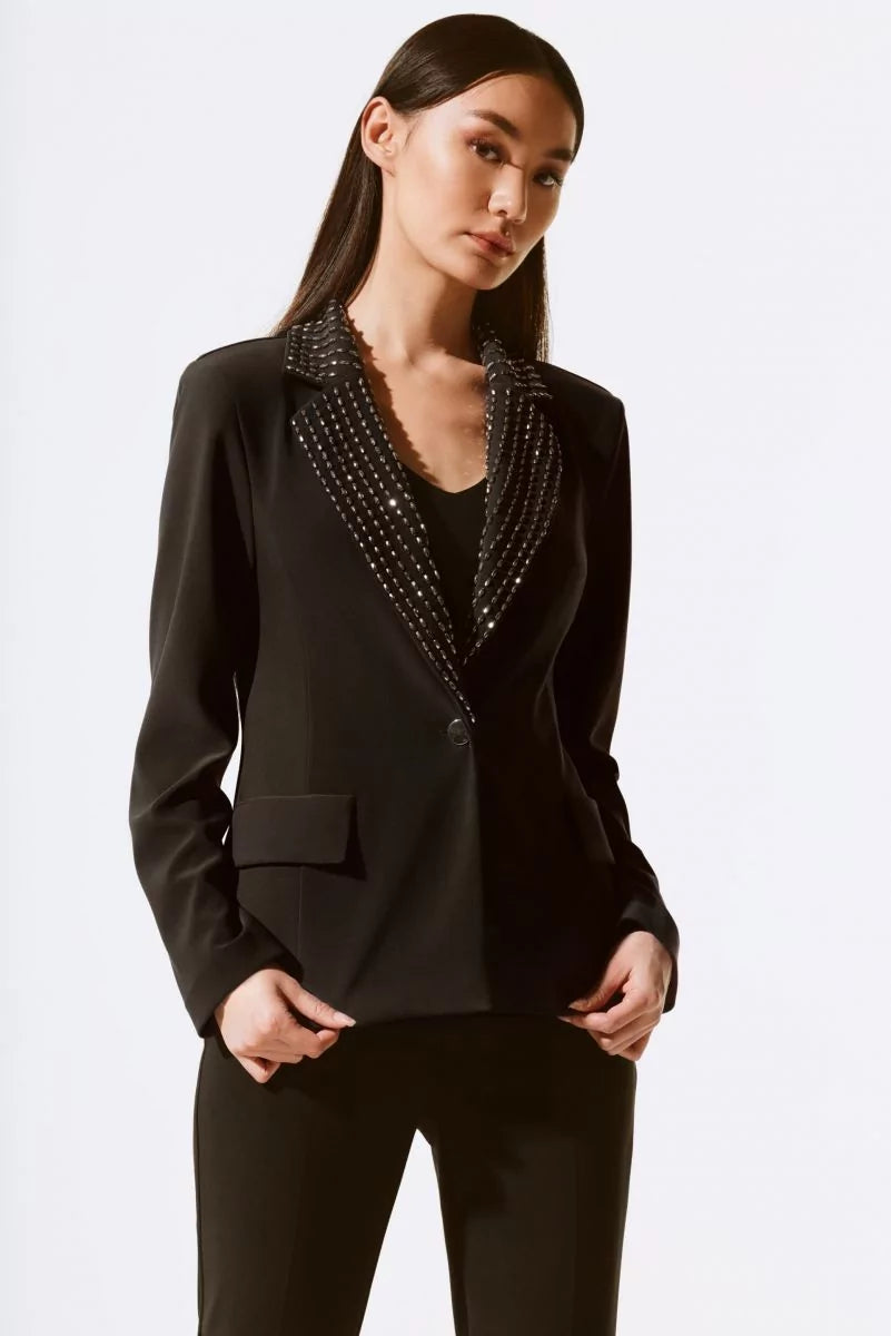 BLAZER NEGRO C/APLICACIÓN EN SOLAPA 243731