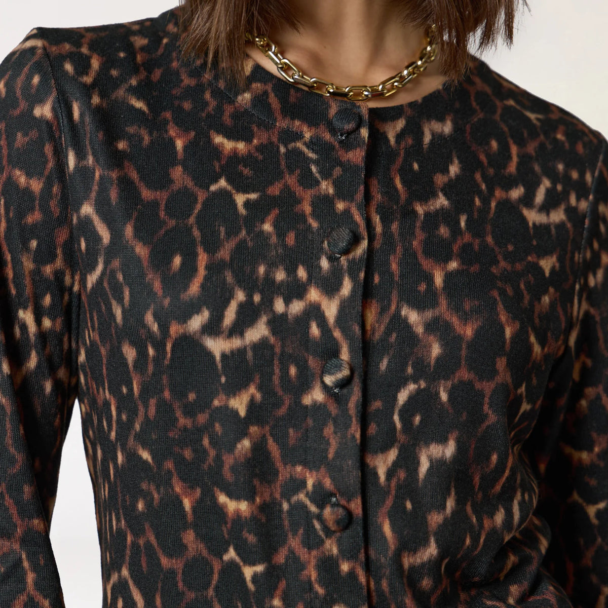 BLUSA NEGRA ANIMAL PRINT R26061