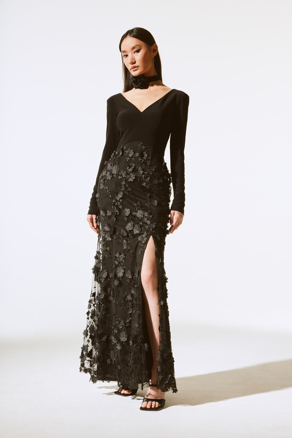VESTIDO LARGO NEGRO BORDADO 243755