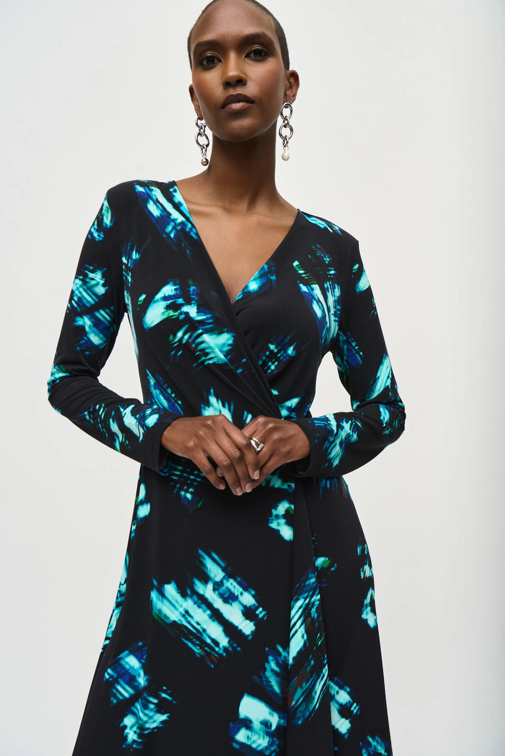 VESTIDO MIDI NEGRO ESTAMPADO 243147