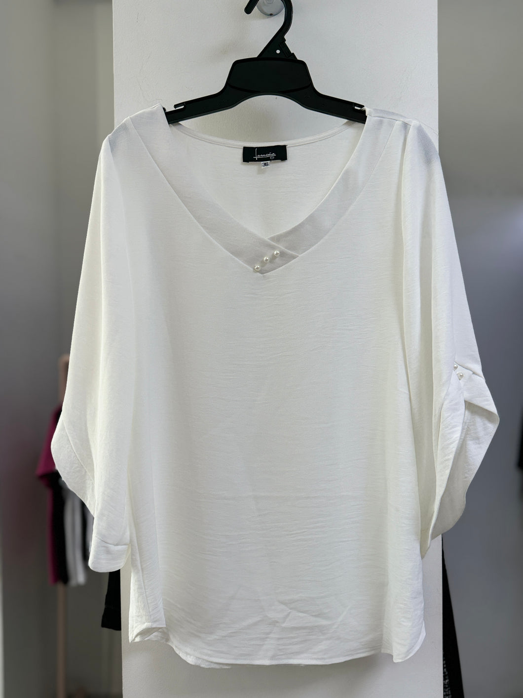 BLUSA BLANCA/ROJA L37102