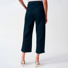 Cargar imagen en el visor de la galería, PANTALÓN JEANS CAPRI AZUL/MARINO
