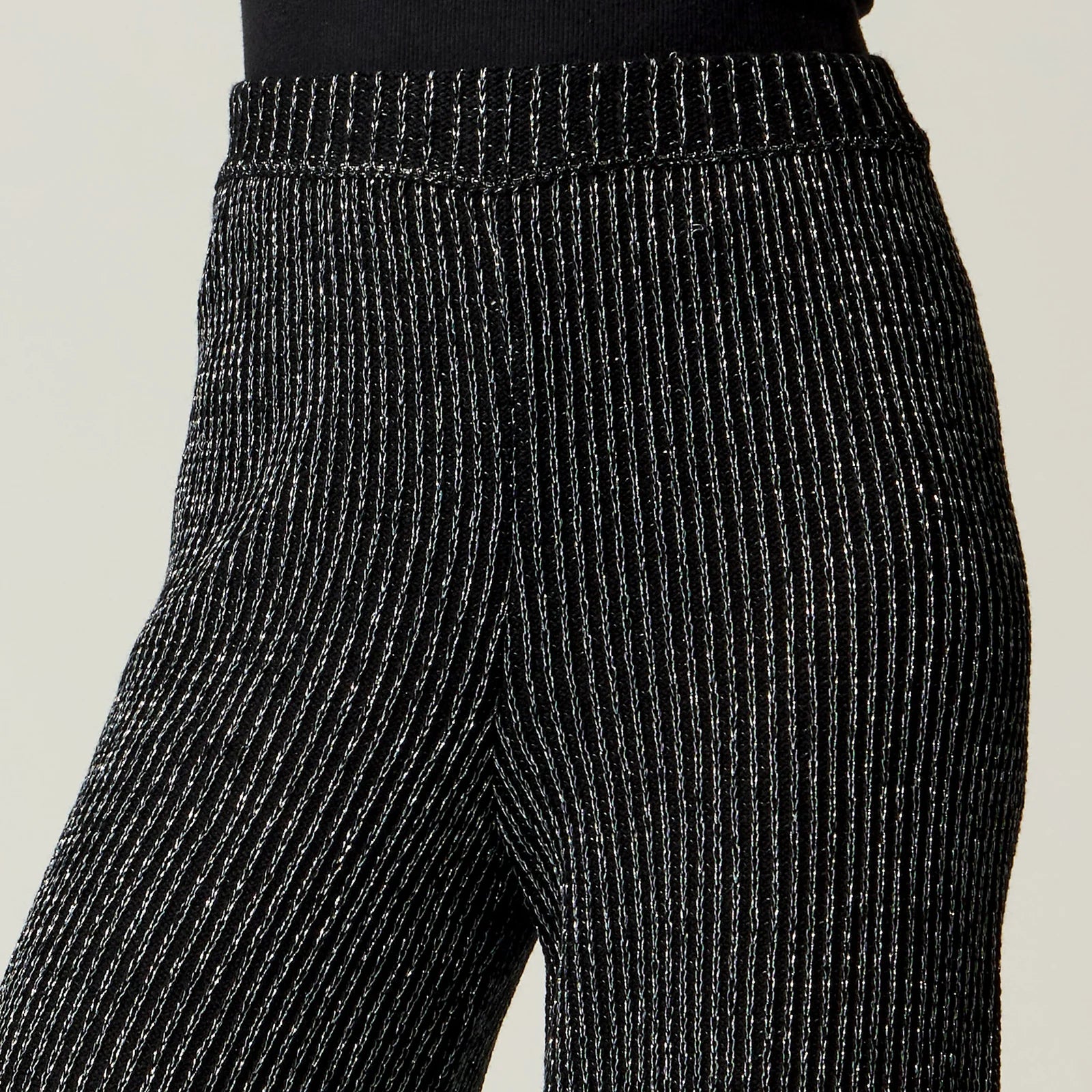 PANTALÓN TEJIDO NEGRO R22546