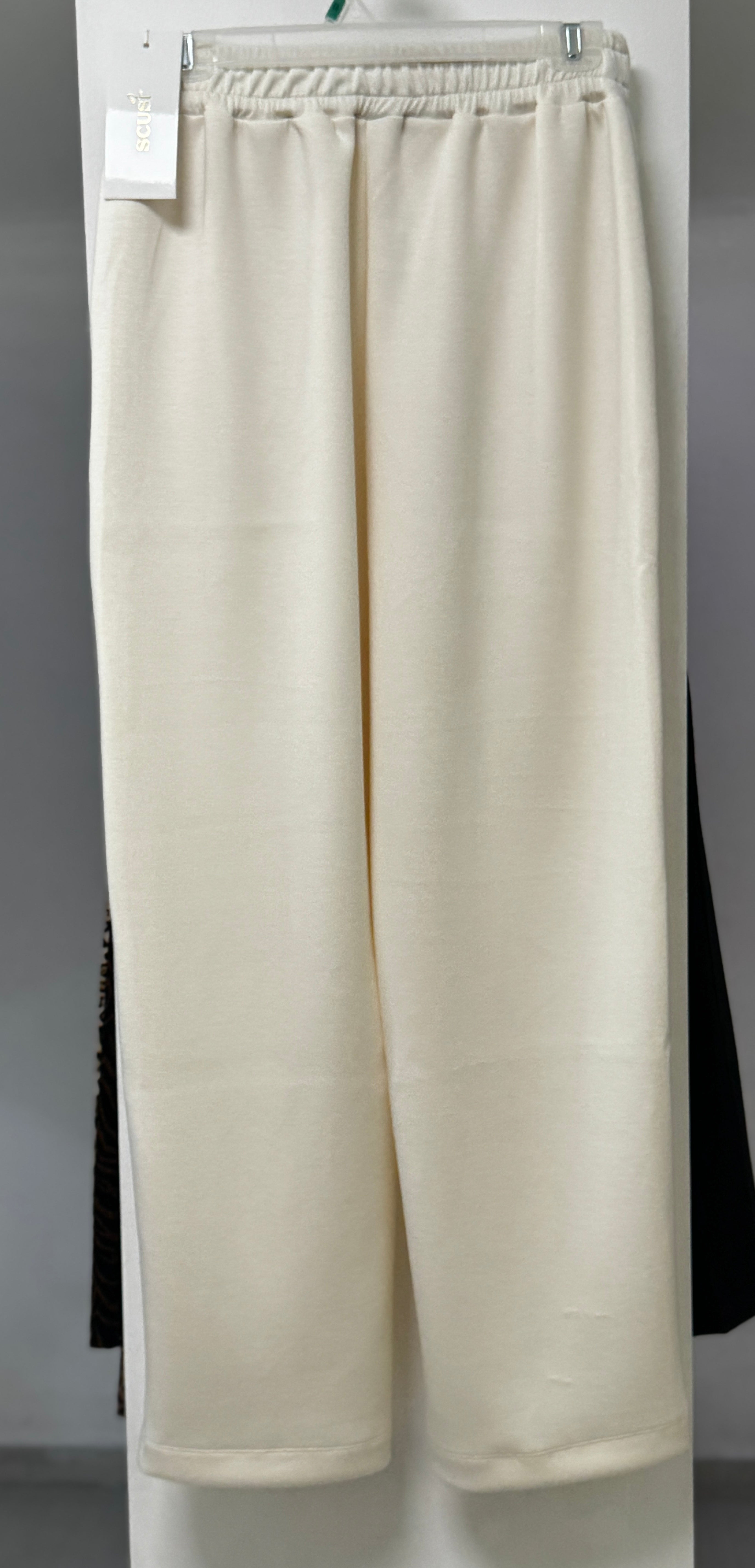 PANTALÓN BEIGE 01354