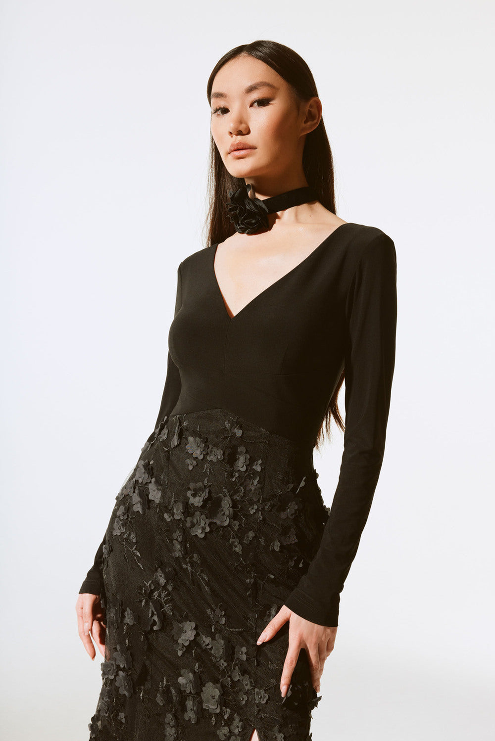 VESTIDO LARGO NEGRO BORDADO 243755