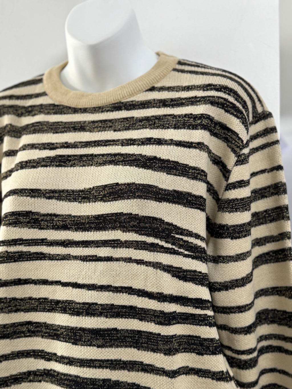 SUÉTER BEIGE ESTAMPADO L36137