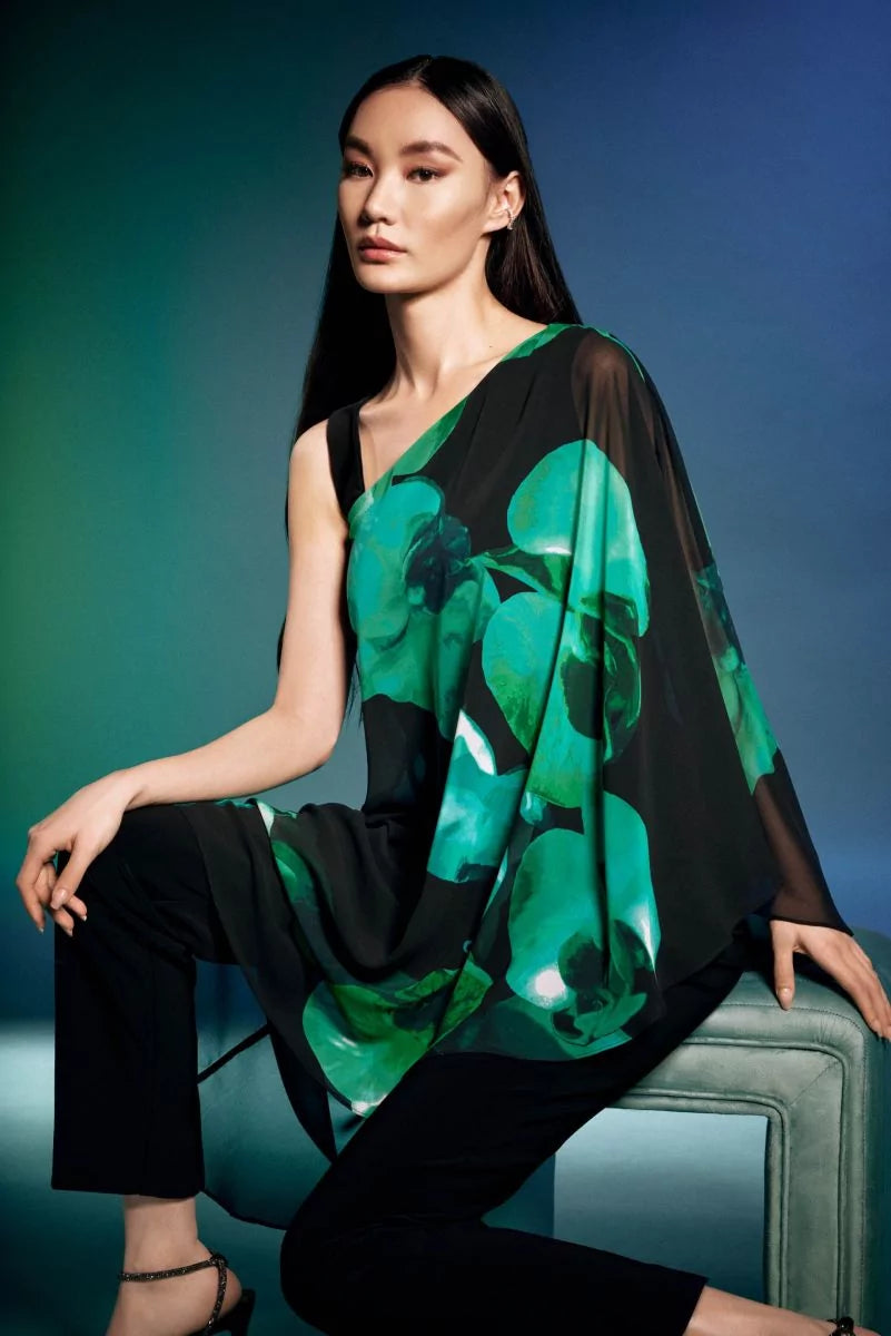 BLUSA NEGRA ESTAMPADA FLORES VERDES 243791