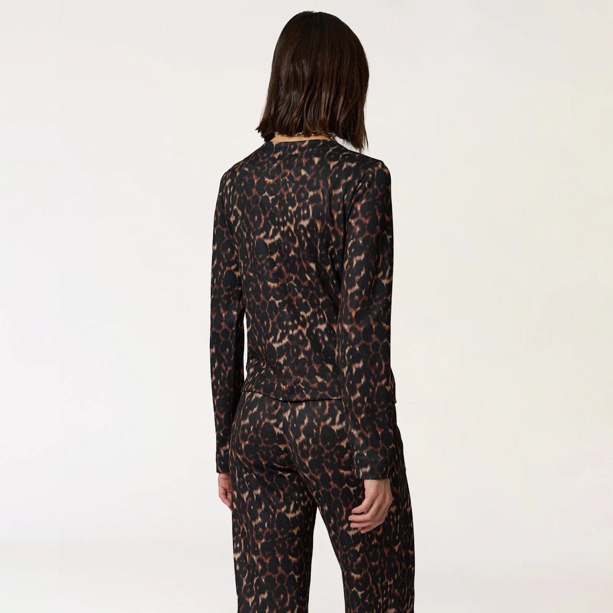 BLUSA NEGRA ANIMAL PRINT R26061