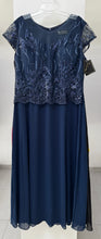 Cargar imagen en el visor de la galería, VESTIDO LARGO NEGRO/AZUL 9084
