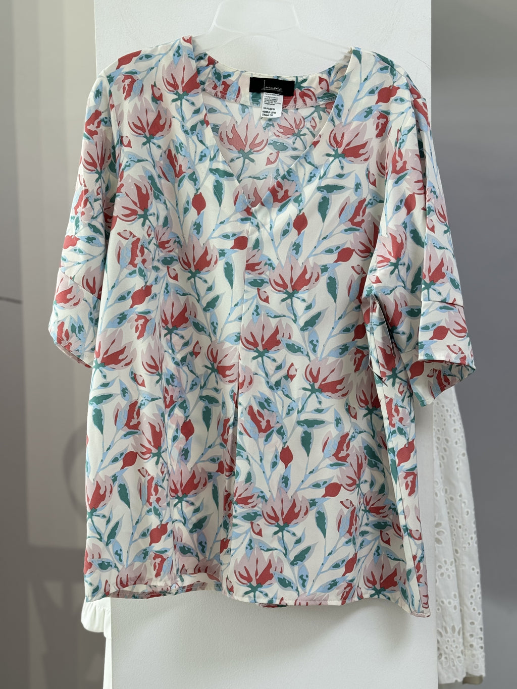 BLUSA ESTAMPADA TULIPANES L3790