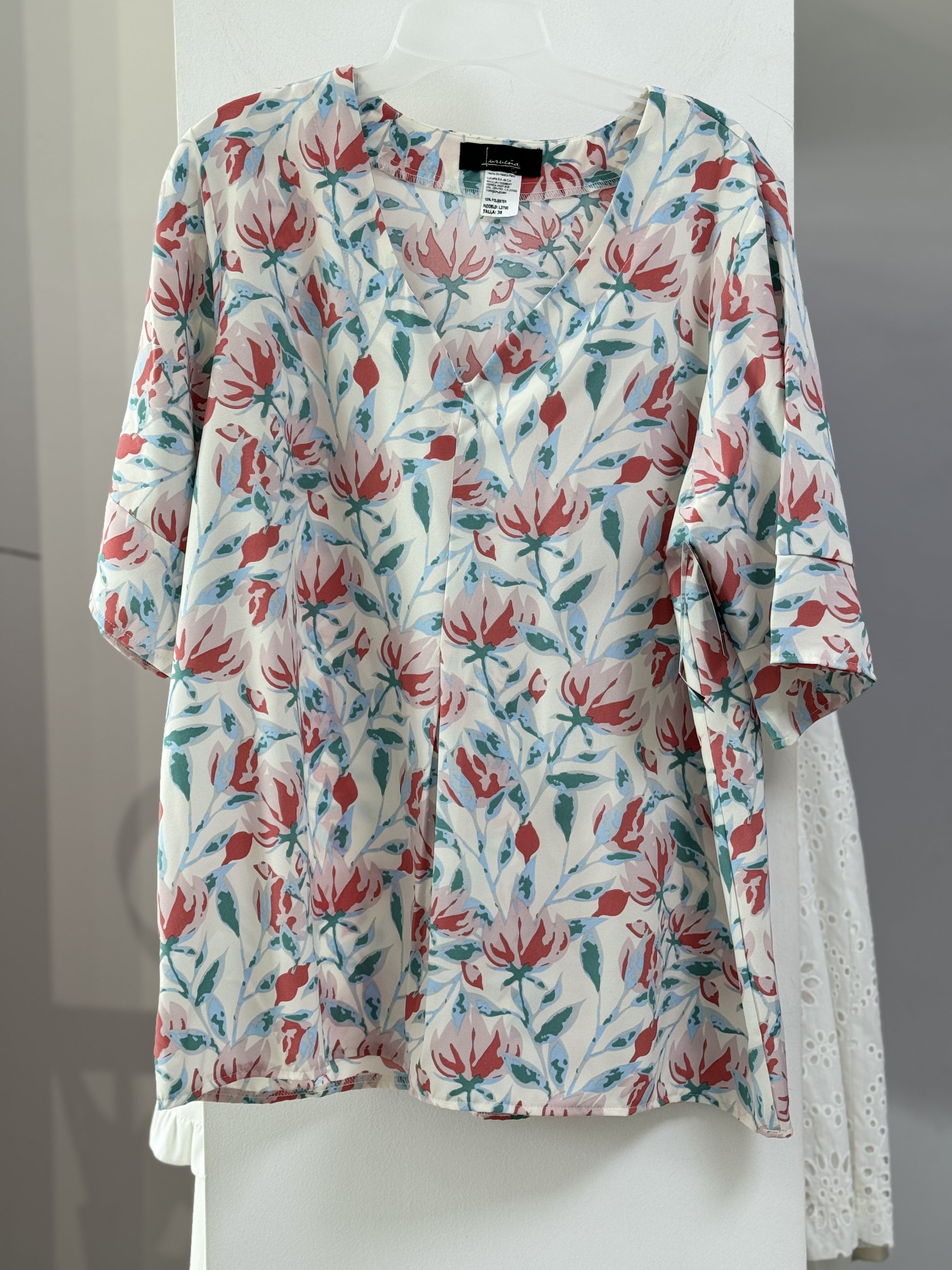 BLUSA ESTAMPADA TULIPANES L3790