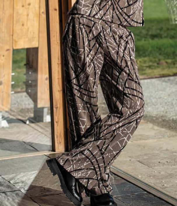 PANTALÓN CAFÉ ESTAMPADO 07762