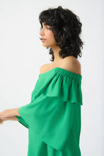 Cargar imagen en el visor de la galería, BLUSA FIUSCHA/VERDE OFF-SHOULDER
