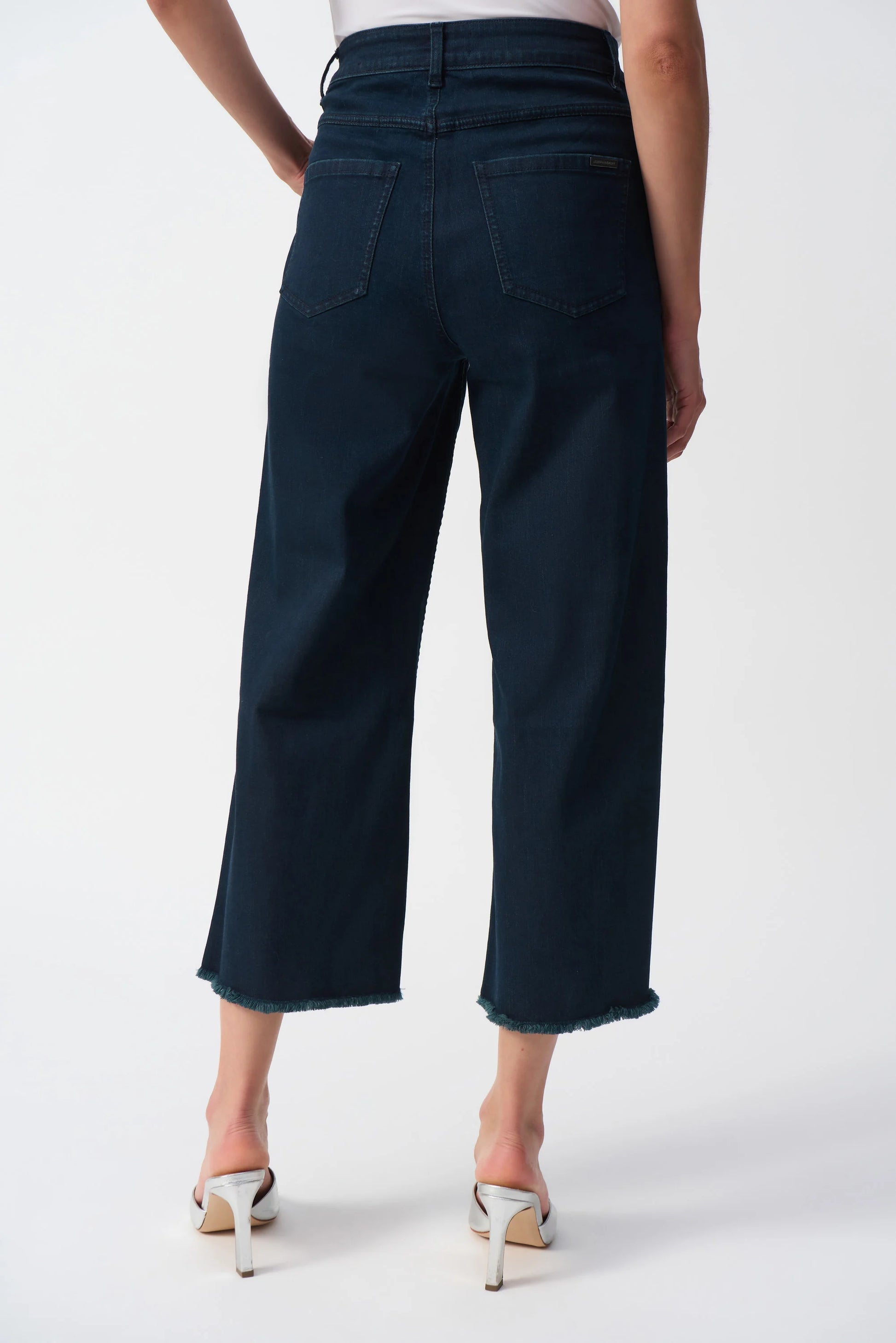 PANTALÓN JEANS CAPRI 241903F25