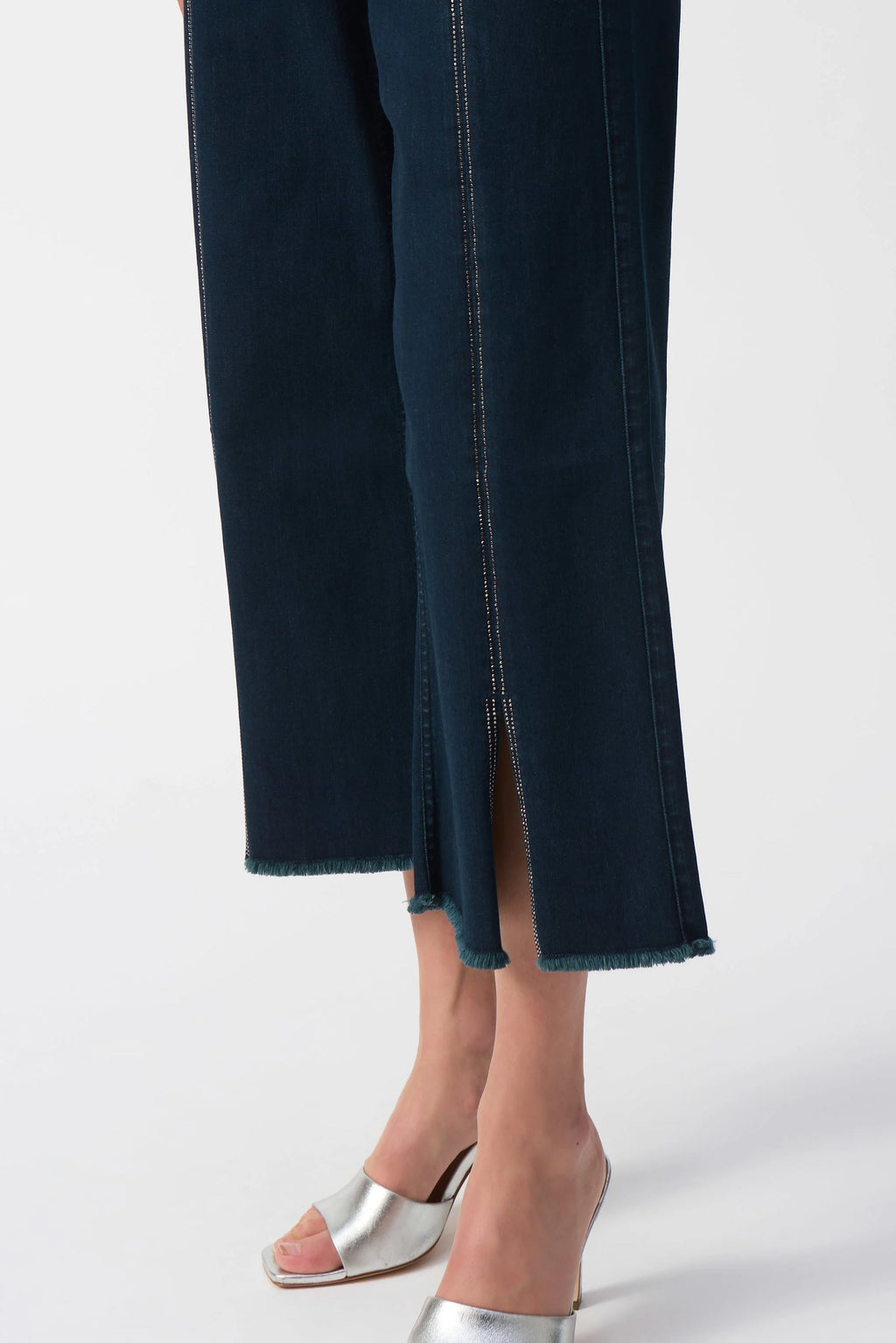 PANTALÓN JEANS CAPRI 241903F25