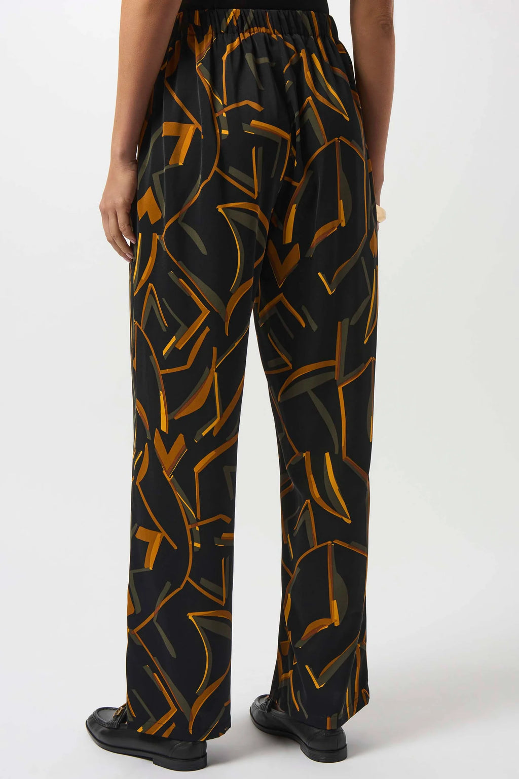 PANTALÓN NEGRO ESTAMPADO 253239