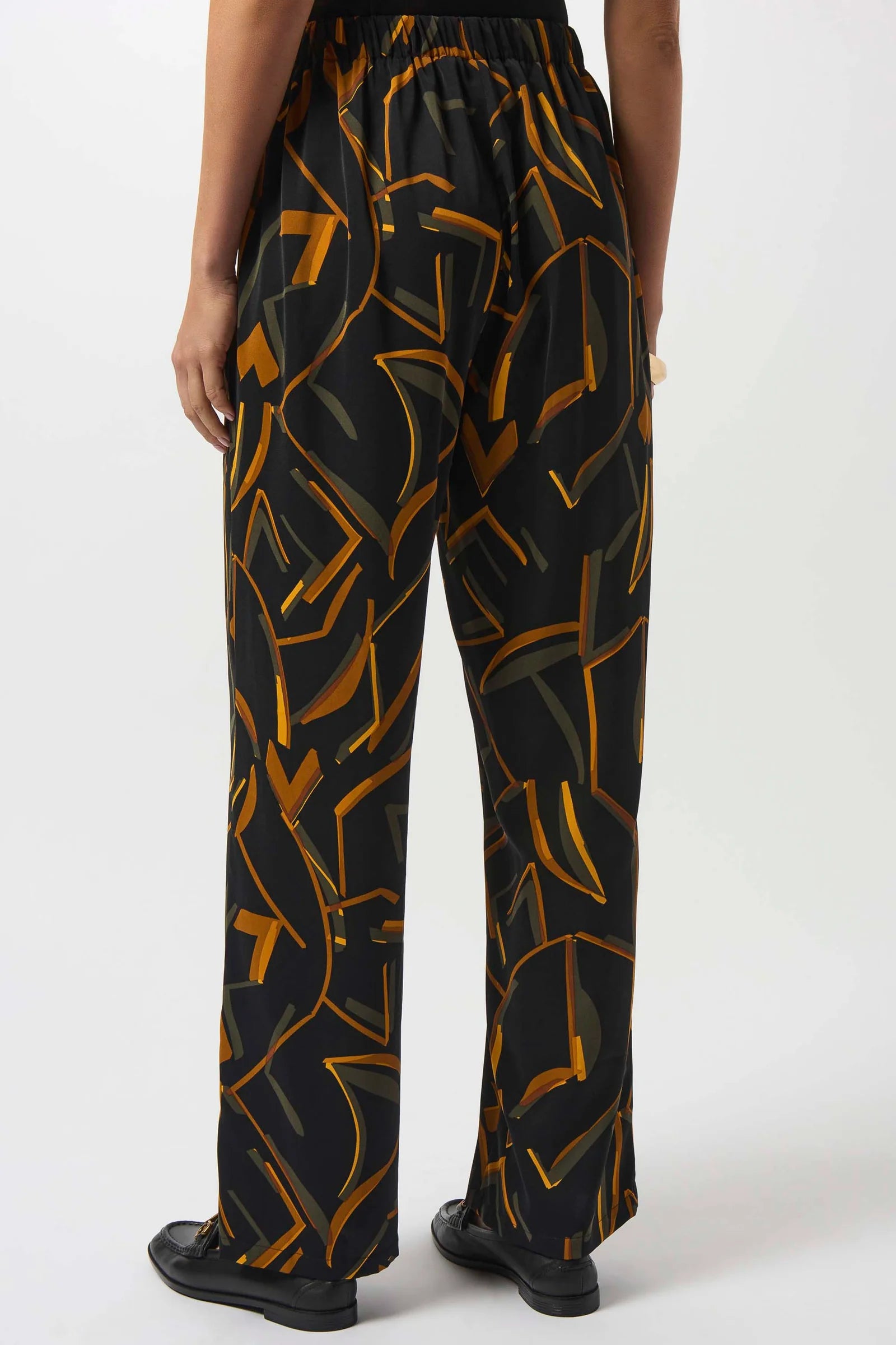 PANTALÓN NEGRO ESTAMPADO 253239