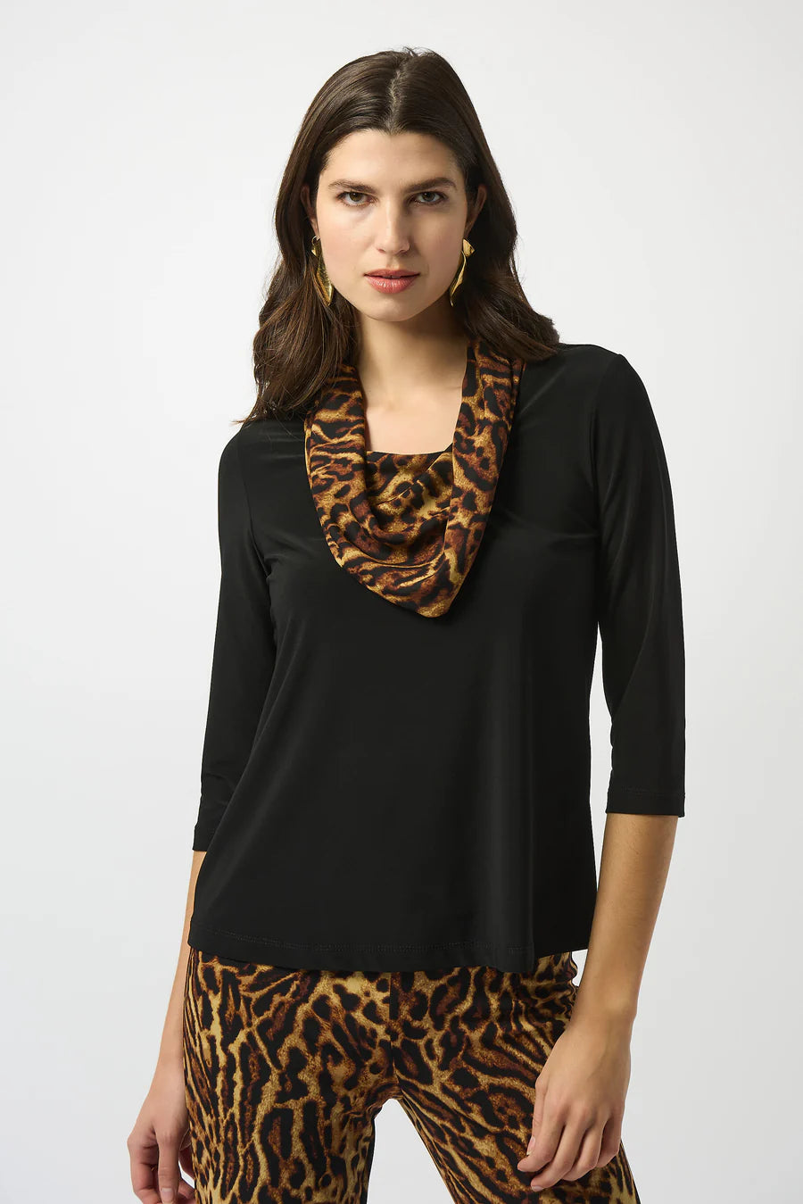 BLUSA NEGRA ESTAMPADA 253222