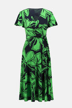 Cargar imagen en el visor de la galería, VESTIDO MIDI VERDE ESTAMPADO AZUL
