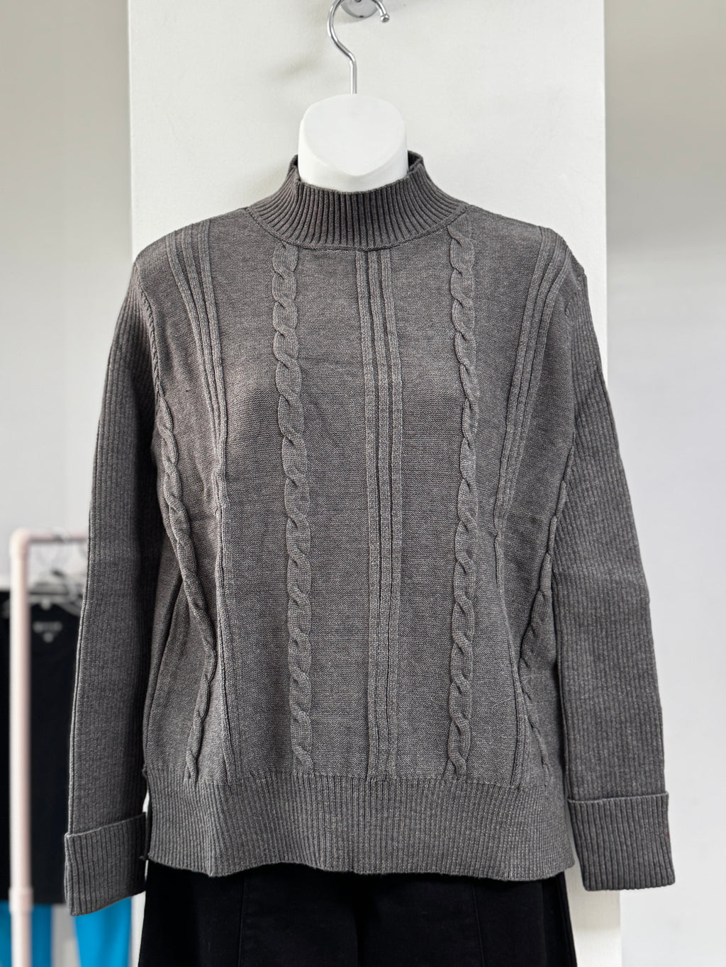 SUÉTER GRIS/NEGRO L33420