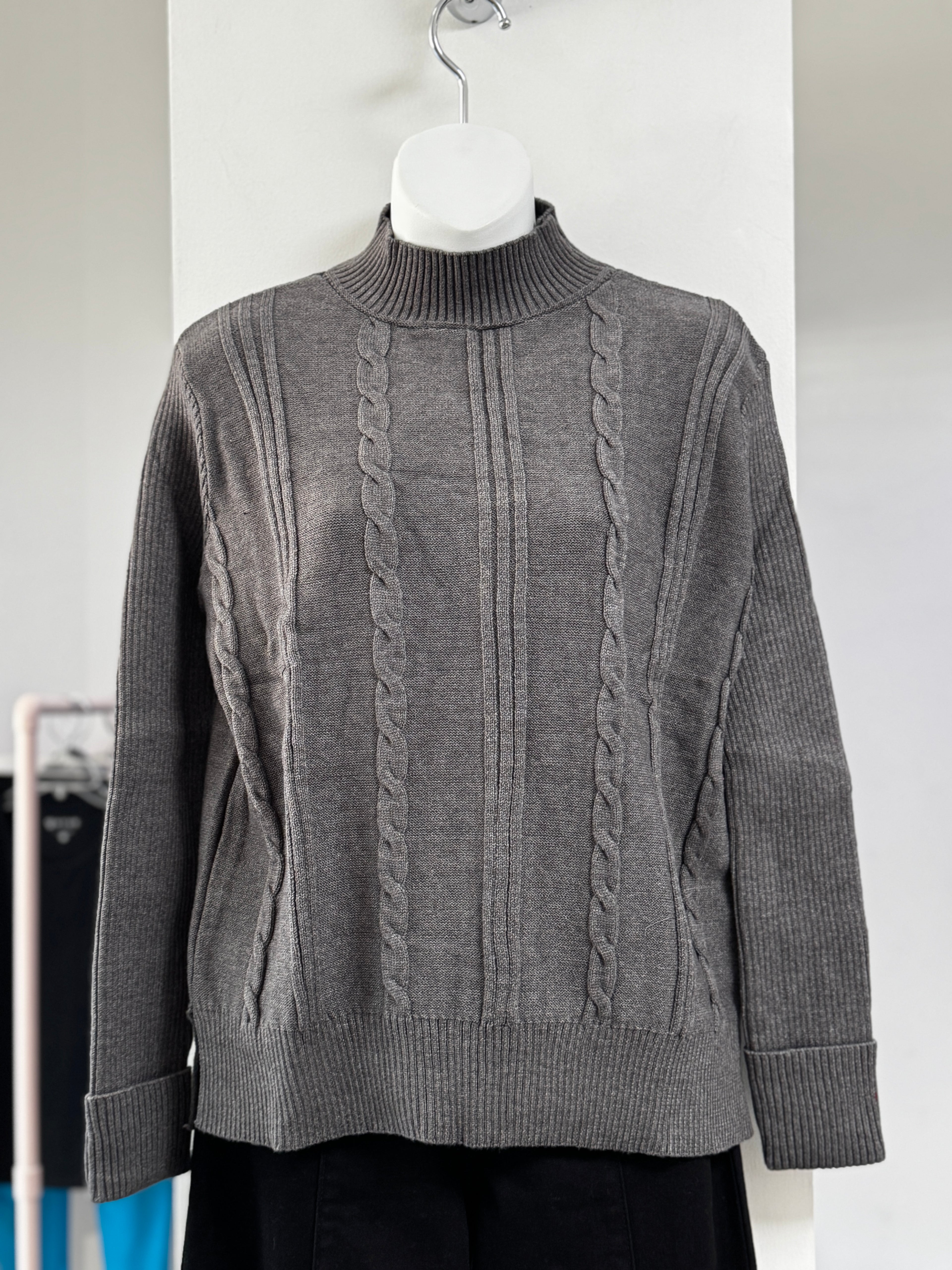 SUÉTER GRIS/NEGRO L33420
