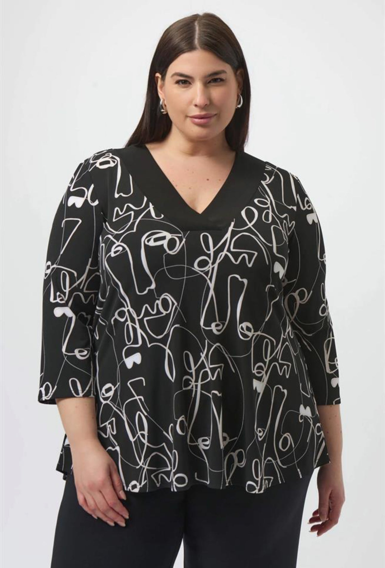 BLUSA NEGRA ESTAMPADA 253138
