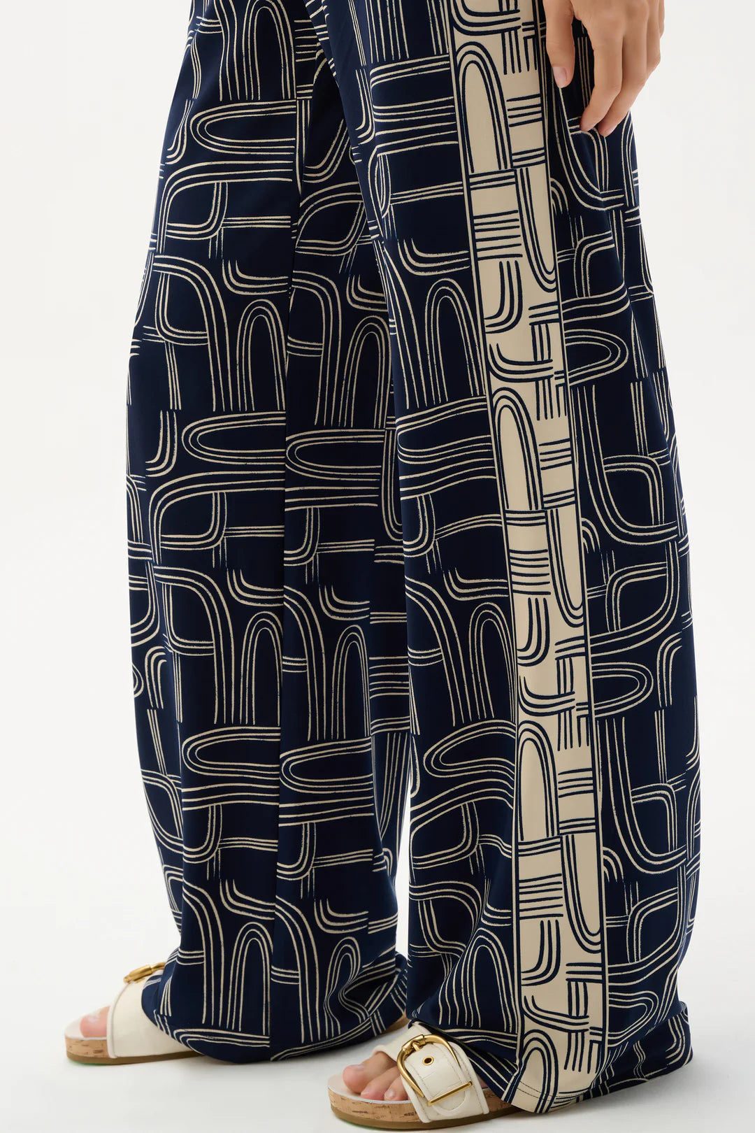 PANTALÓN AZUL MARINO ESTAMPADO 262106